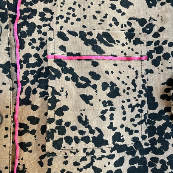 J. Crew Button-up Shirt in Leopard Print, Pink Satin Trim, Size Medium - Picture 8 of 9